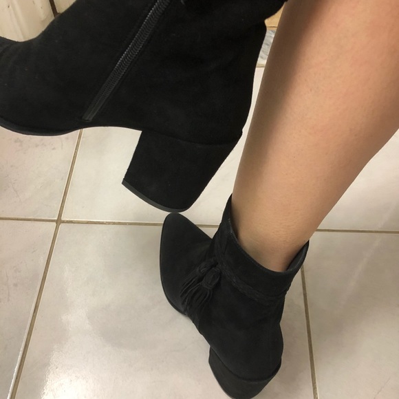 Stuart Weitzman Booties🎀 - Picture 6 of 6